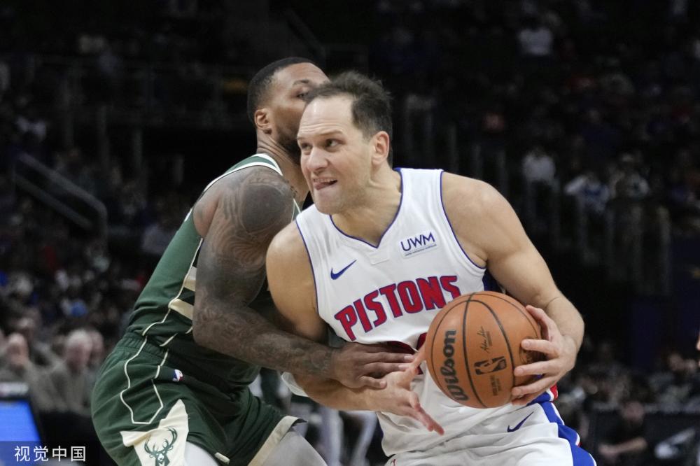 着丰富的经 着丰富的经